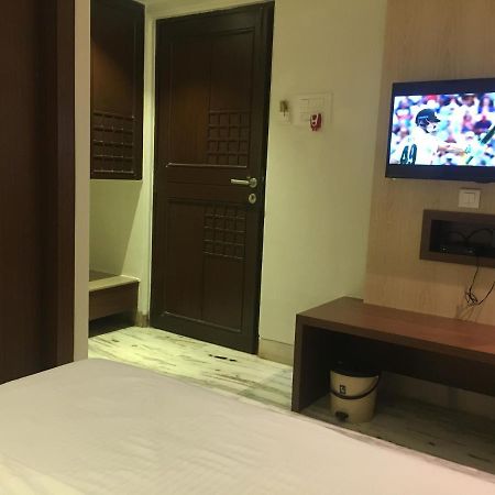 Pravasi Residency Villa Thane Buitenkant foto