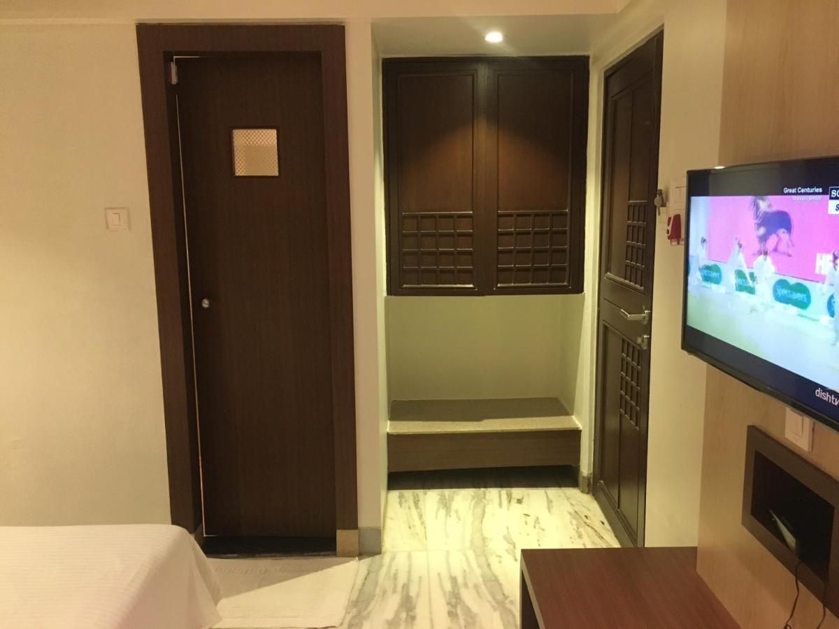 Pravasi Residency Villa Thane Buitenkant foto
